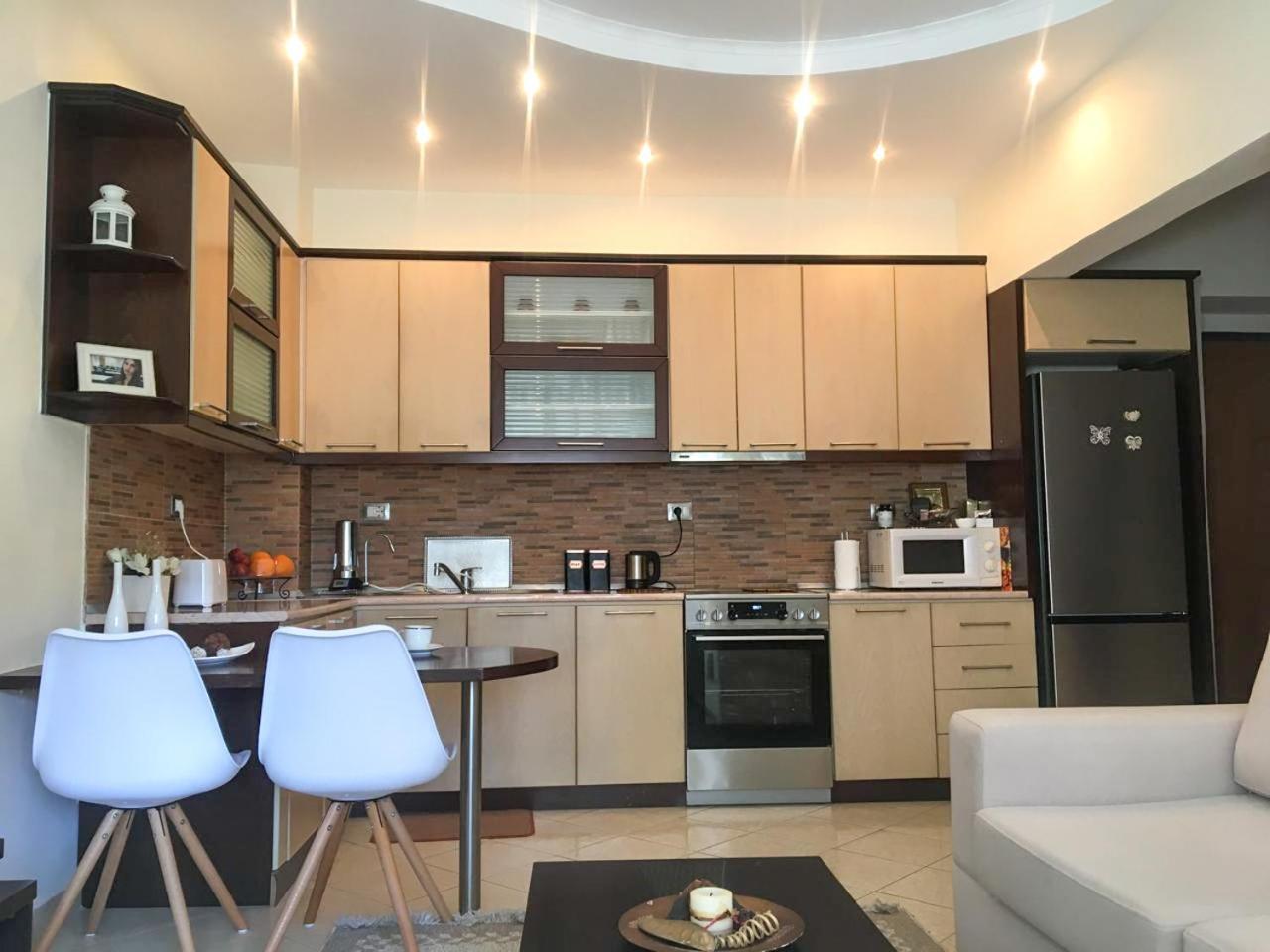 Sofia'S Modern Apartment Gjirokastra Zewnętrze zdjęcie