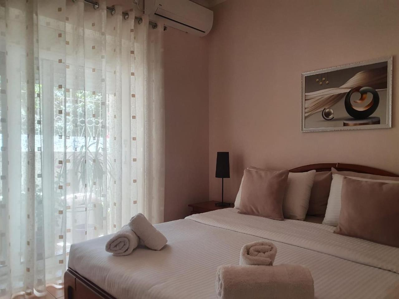 Sofia'S Modern Apartment Gjirokastra Zewnętrze zdjęcie